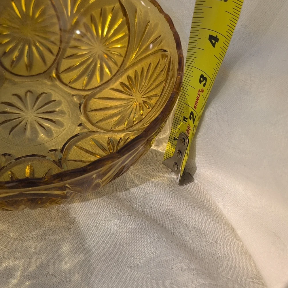 Vintage Anchor Hocking Star and Cameo Medallion Yellow Amber Glass Serving Bowls